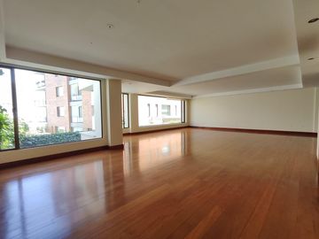 Departamento Dúplex en Venta en Bellavista, Quito