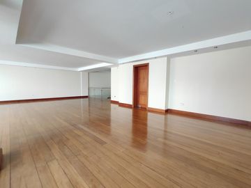 Departamento Dúplex en Venta en Bellavista, Quito