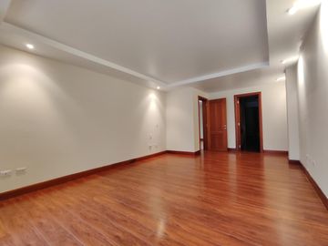 Departamento Dúplex en Venta en Bellavista, Quito