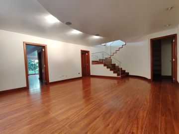 Departamento Dúplex en Venta en Bellavista, Quito