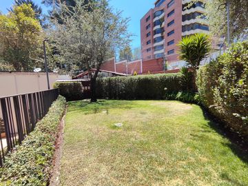 Departamento Dúplex en Venta en Bellavista, Quito