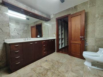 Departamento Dúplex en Venta en Bellavista, Quito
