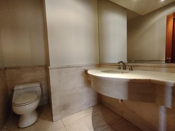 Departamento Dúplex en Venta en Bellavista, Quito
