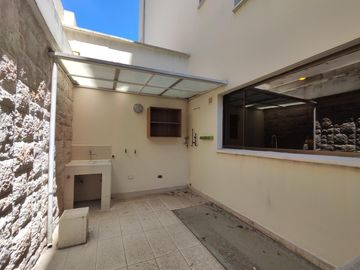Departamento Dúplex en Venta en Bellavista, Quito