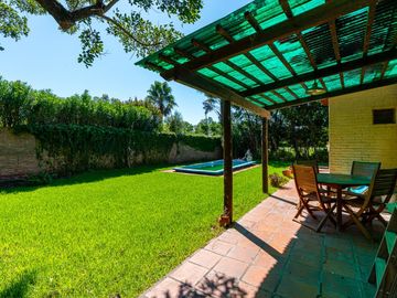 CASA EN VENTA EN FUNES
