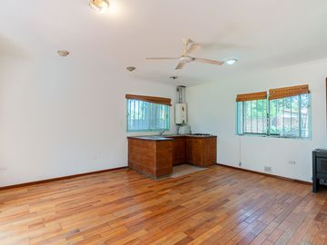 CASA EN VENTA EN FUNES