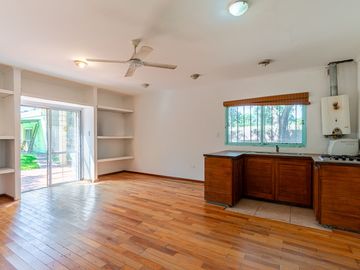 CASA EN VENTA EN FUNES