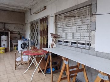 VENTA CASA 4 AMBIENTES VILLA LUZURIAGA PERMUTA