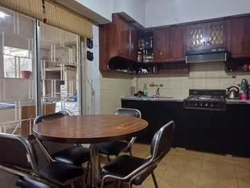 VENTA CASA 4 AMBIENTES VILLA LUZURIAGA PERMUTA