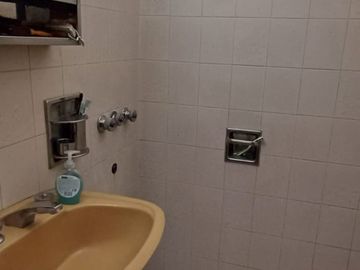 VENTA CASA 4 AMBIENTES VILLA LUZURIAGA PERMUTA