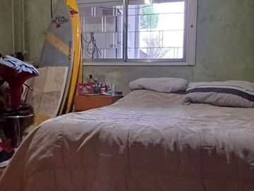 VENTA CASA 4 AMBIENTES VILLA LUZURIAGA PERMUTA