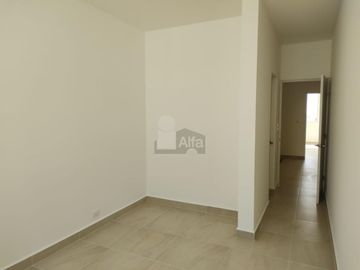 Casa en Renta o Venta en Hda Las Mandarinas, León, Gto. salida San Pancho. Privado Control de Acceso