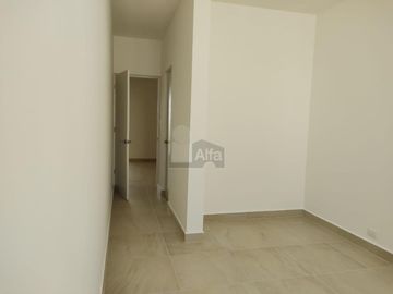 Casa en Renta o Venta en Hda Las Mandarinas, León, Gto. salida San Pancho. Privado Control de Acceso