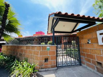 Casa en renta Circuito Valle Azul. Lomas de Valle Escondido