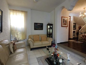 Casa en venta en Lomas del Marmol, Puebla