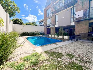 duplex en PB con Jardin 3 ambientes
