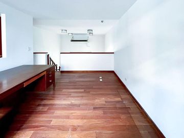 duplex en PB con Jardin 3 ambientes