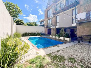 duplex en PB con Jardin 3 ambientes