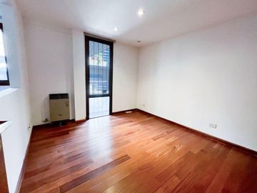 duplex en PB con Jardin 3 ambientes