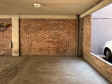 duplex en PB con Jardin 3 ambientes
