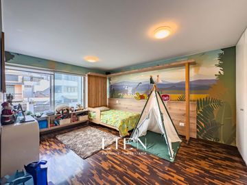Casa estilo Moderno Rústico |  Amplios espacios sociales y máxima comodidad