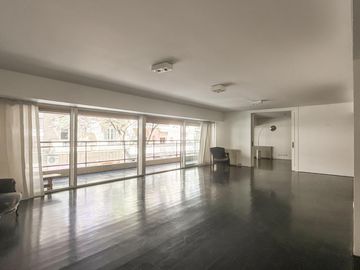 Departamento en Recoleta, Plaza Vicente Lopez