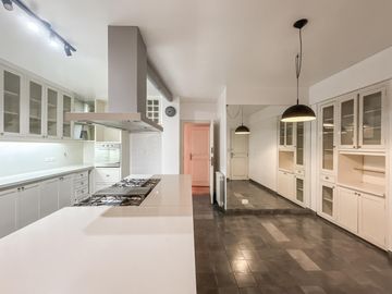 Departamento en Recoleta, Plaza Vicente Lopez
