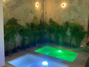 MODERNA RESIDENCIA CON SPA DENTRO DE YUCATAN COUNTRY CLUB