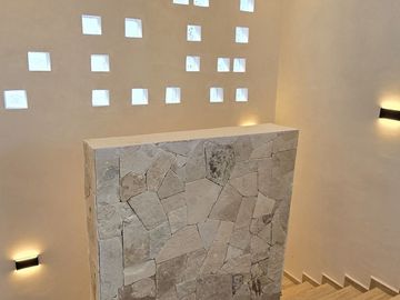 MODERNA RESIDENCIA CON SPA DENTRO DE YUCATAN COUNTRY CLUB