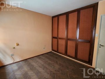 Casa en barrio sur a modernizar