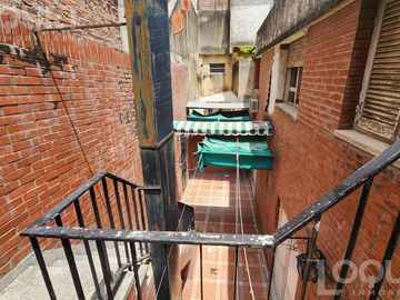 Casa en barrio sur a modernizar