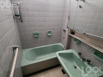 Casa en barrio sur a modernizar