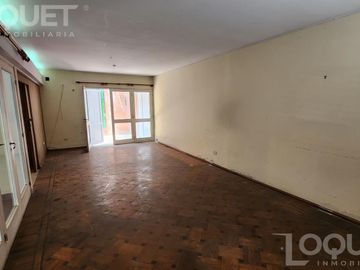 Casa en barrio sur a modernizar