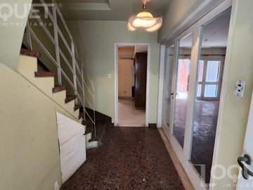 Casa en barrio sur a modernizar