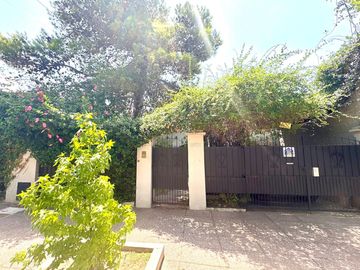 Casa 4 dormitorios Beccar
