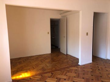 VENTA CABALLITO G.  BRUNO 800   SEMIPISO 4 AMBIENTES MUY LUMINOSO