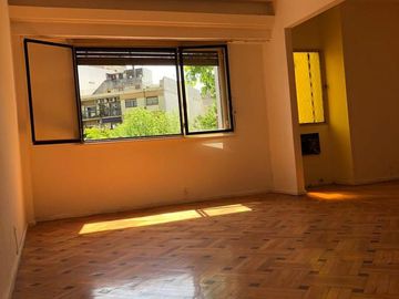 VENTA CABALLITO G.  BRUNO 800   SEMIPISO 4 AMBIENTES MUY LUMINOSO