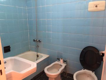 VENTA CABALLITO G.  BRUNO 800   SEMIPISO 4 AMBIENTES MUY LUMINOSO
