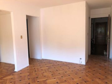 VENTA CABALLITO G.  BRUNO 800   SEMIPISO 4 AMBIENTES MUY LUMINOSO