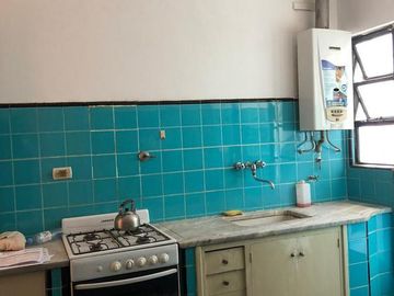 VENTA CABALLITO G.  BRUNO 800   SEMIPISO 4 AMBIENTES MUY LUMINOSO
