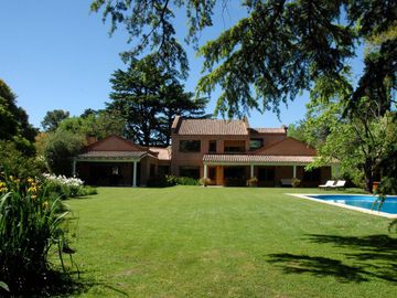 Casa en Las Lomas de San Isidro