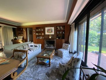 Casa en venta en Lomas de San Isidro