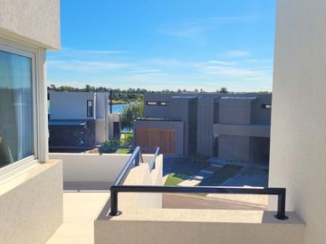 CASA EN VENTA APTO CREDITO EN LA RESERVA CARDALES