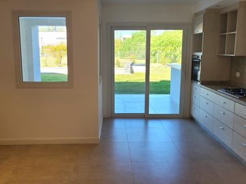CASA EN VENTA APTO CREDITO EN LA RESERVA CARDALES