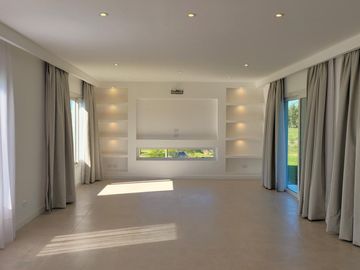 CASA EN VENTA APTO CREDITO EN LA RESERVA CARDALES