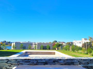 CASA EN VENTA APTO CREDITO EN LA RESERVA CARDALES