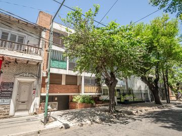 DEPARTAMENTO | VENTA | 3 DORMITORIOS | JARDIN | LA CALABRIA | SAN ISIDRO