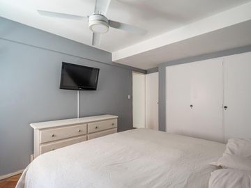 DEPARTAMENTO | VENTA | 3 DORMITORIOS | JARDIN | LA CALABRIA | SAN ISIDRO