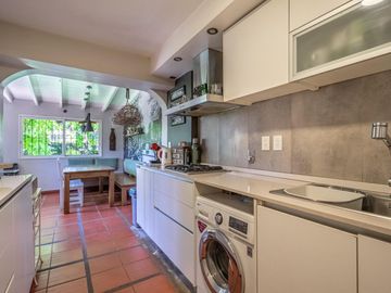 DEPARTAMENTO | VENTA | 3 DORMITORIOS | JARDIN | LA CALABRIA | SAN ISIDRO