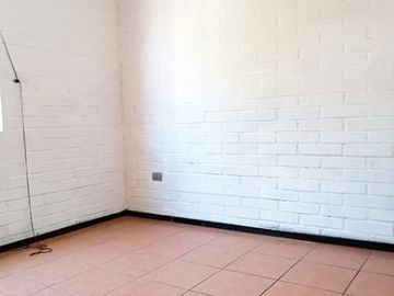 Vende Departamento 3D/1B Comuna El Bosque Metro Observatorio.